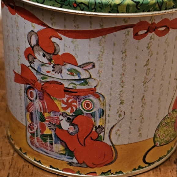 Vintage Jasco Holiday Cheer Tin Cup Christmas Mice Themed Candle / Bank - 1970's - Picture 6 of 10